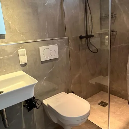 J&r Gaestezimmer Kassel Pensjonat