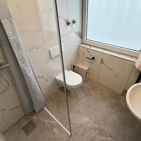 J&r Gaestezimmer Kassel *